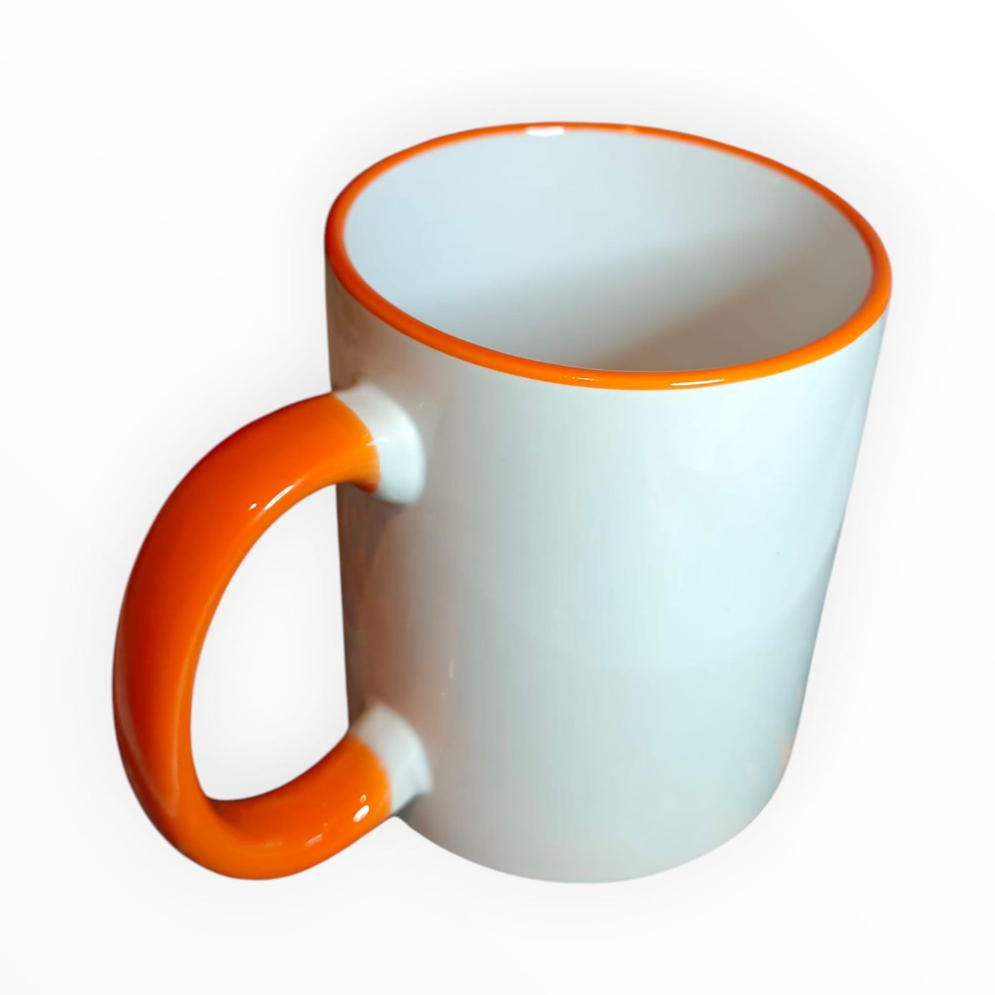Taza de Cerámica Blanca con Detalles Naranja